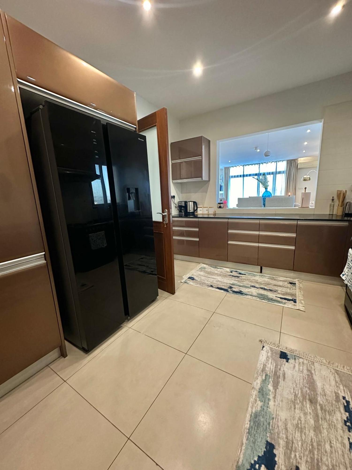 Coastalhome 75Inch Tv 5Min Drive To The City & Beach Dar es Salaam Exterior foto