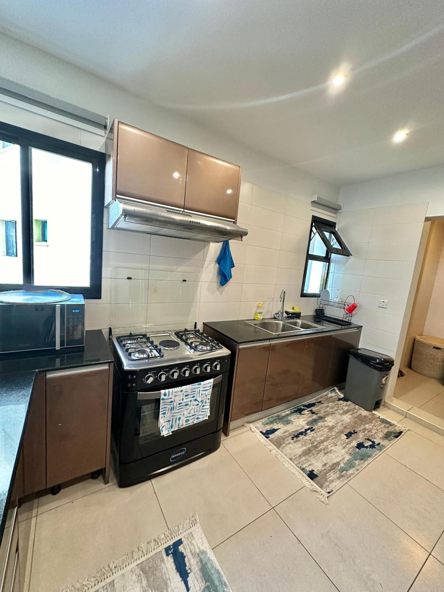 Coastalhome 75Inch Tv 5Min Drive To The City & Beach Dar es Salaam Exterior foto
